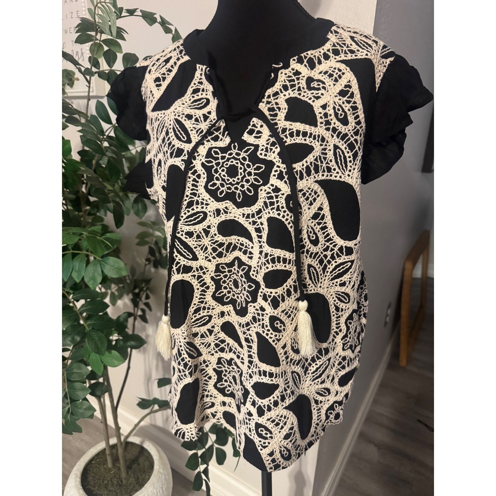 Voy Black Cream Lace Overlay Embroidered Tassel Boho Flutter Sleeve Top Large
